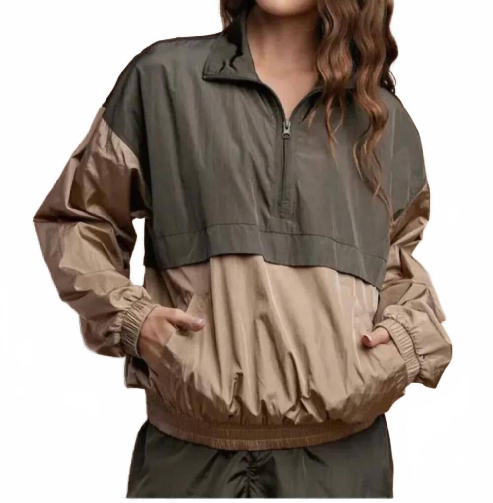 NEW RAE MODE piper half zip parachute pullover jacket in camel/olive